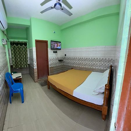 Hotel Chola Lodge Arantangi Bagian luar foto
