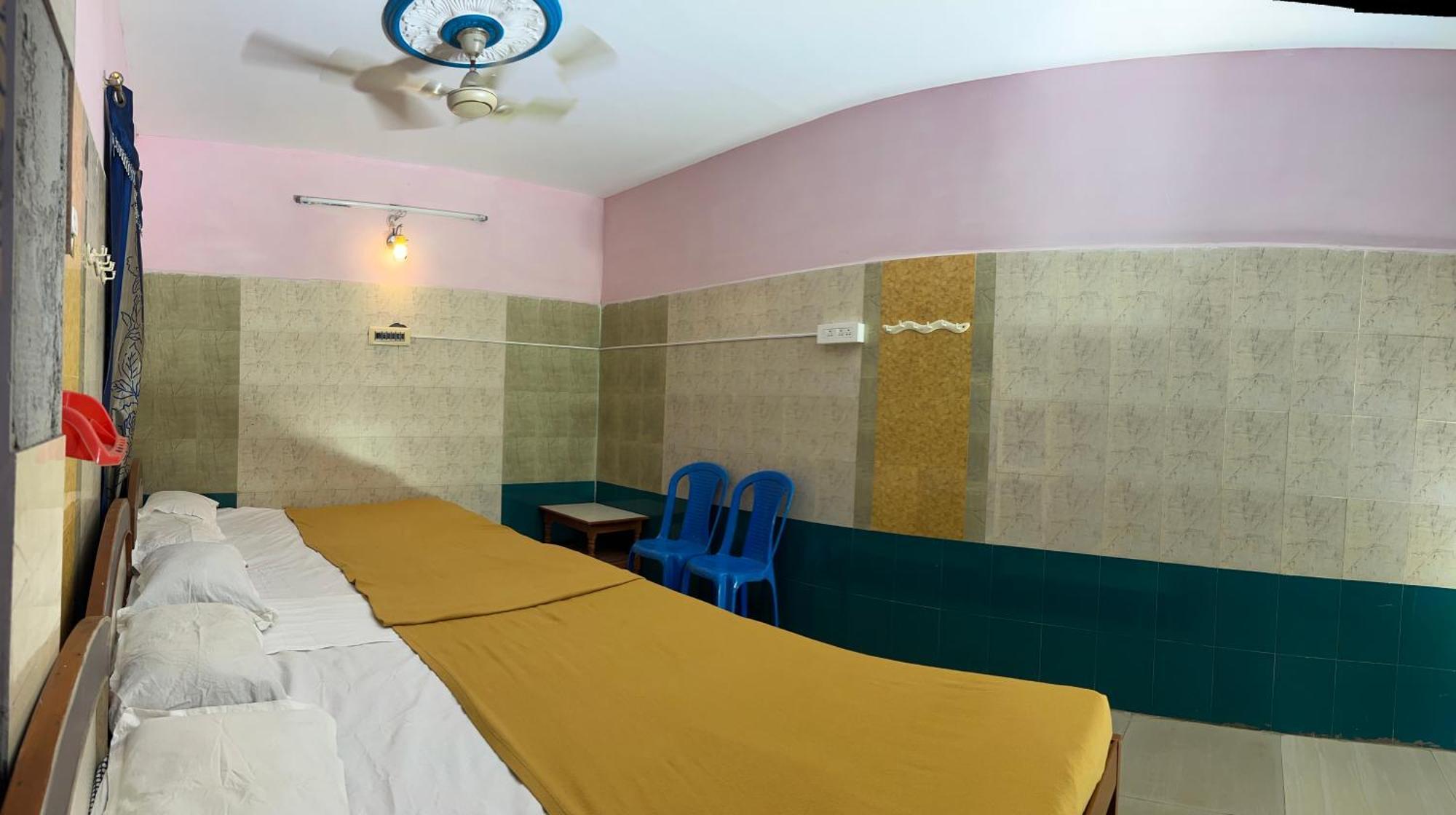 Hotel Chola Lodge Arantangi Bagian luar foto