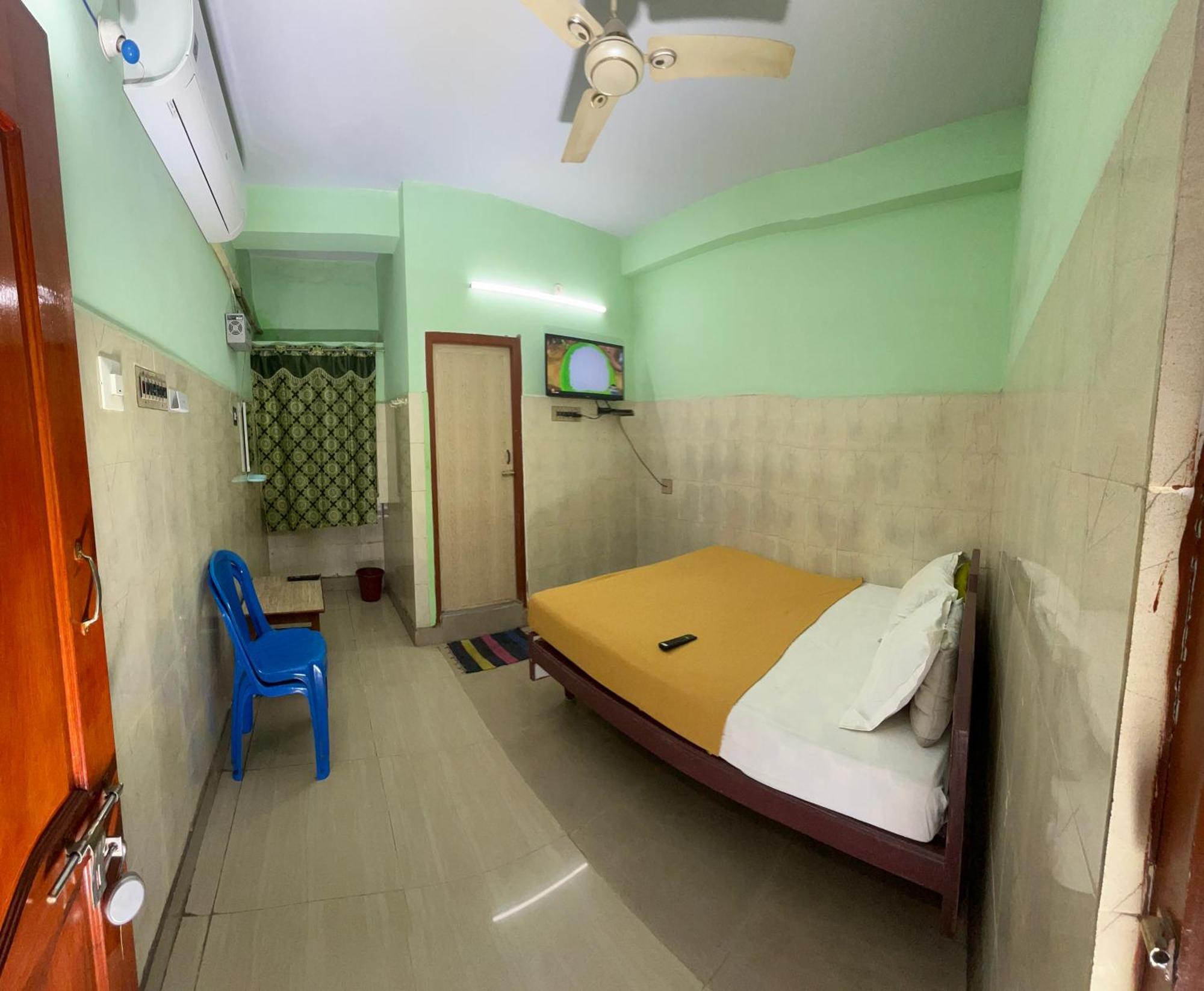 Hotel Chola Lodge Arantangi Bagian luar foto