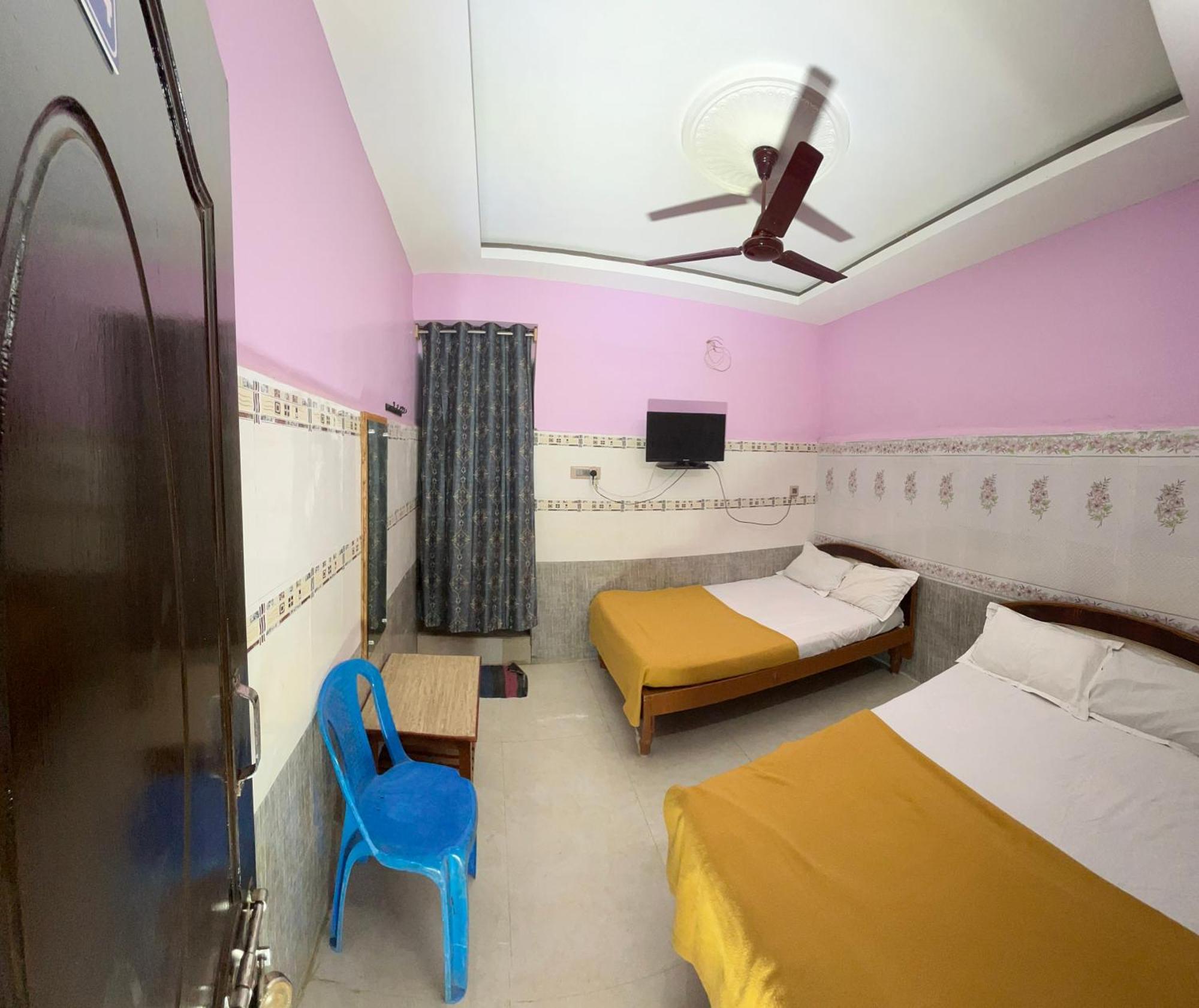 Hotel Chola Lodge Arantangi Bagian luar foto