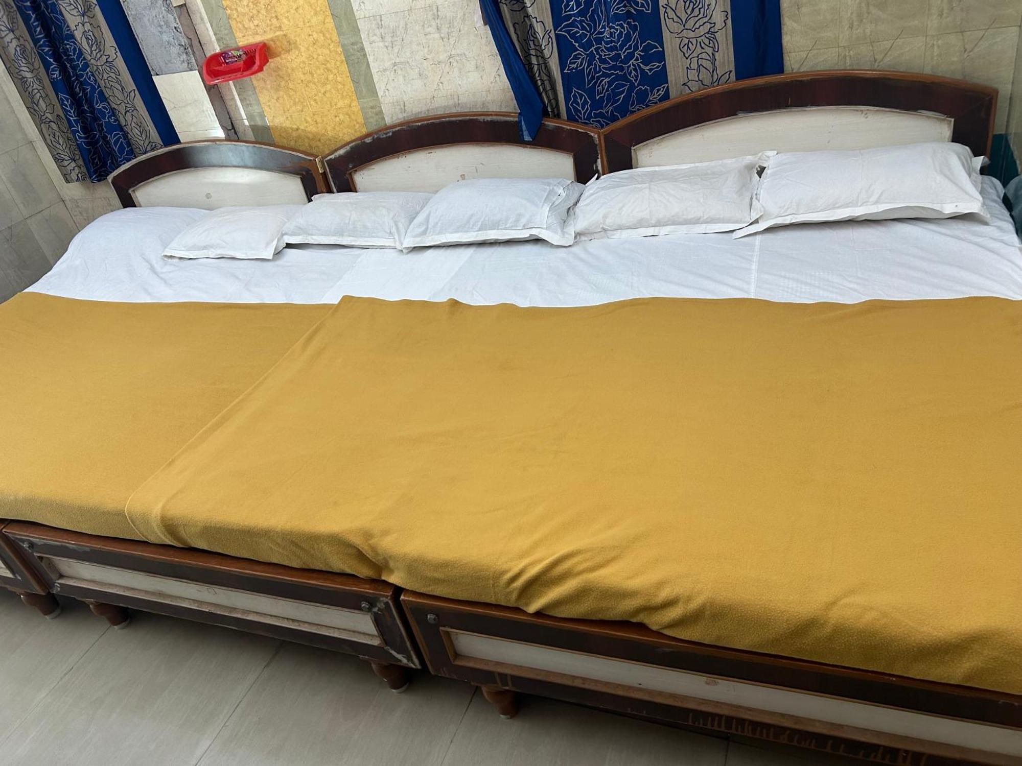 Hotel Chola Lodge Arantangi Bagian luar foto