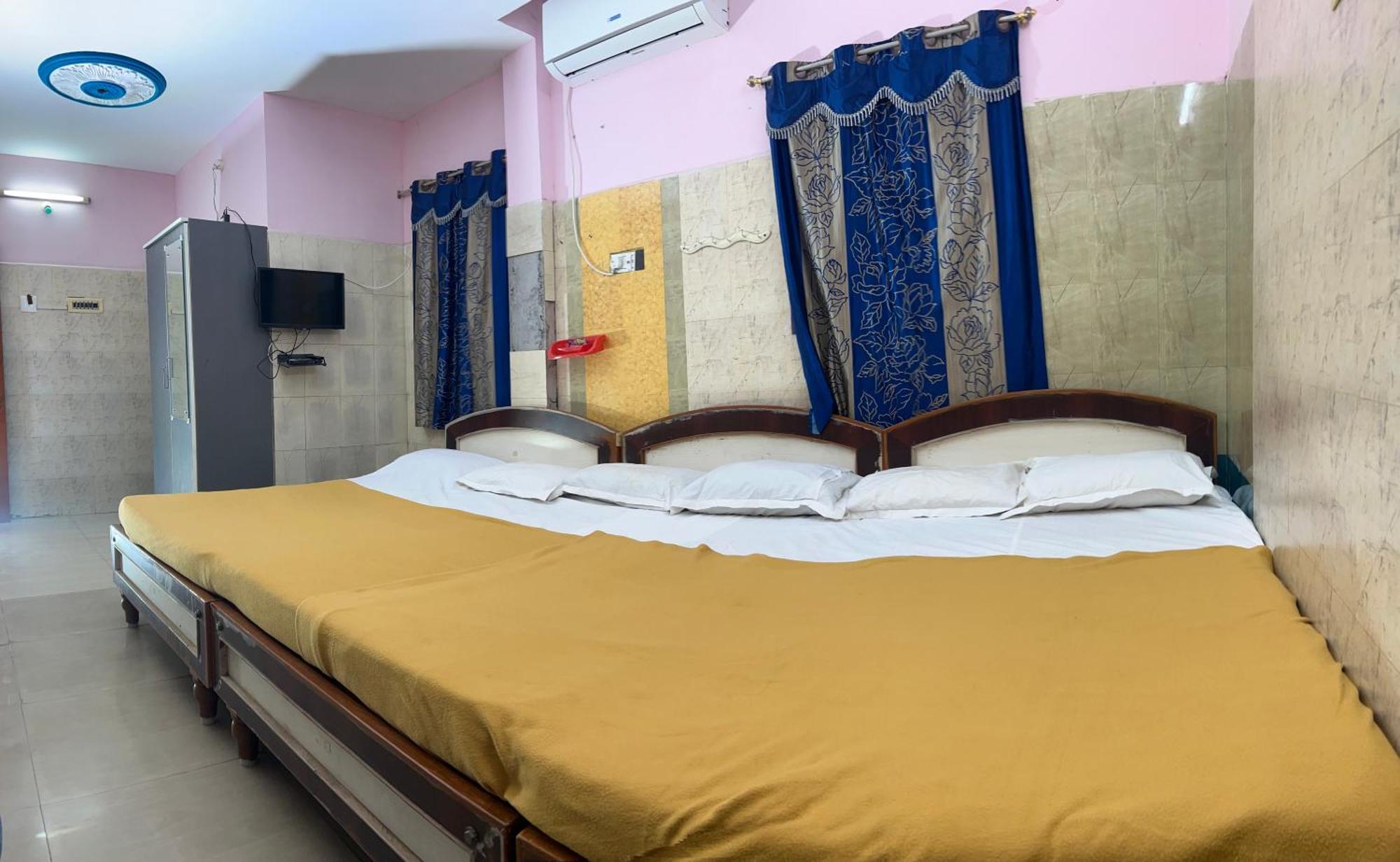 Hotel Chola Lodge Arantangi Bagian luar foto