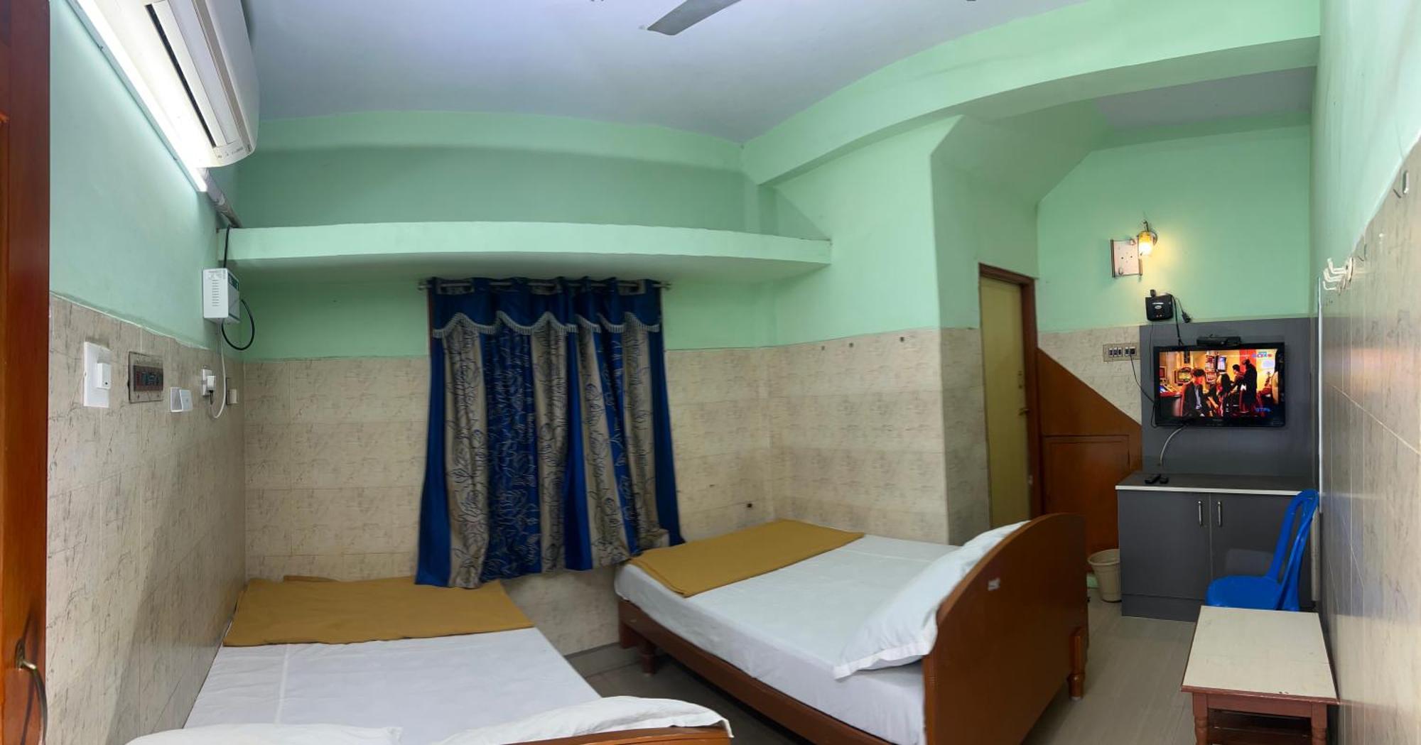 Hotel Chola Lodge Arantangi Bagian luar foto