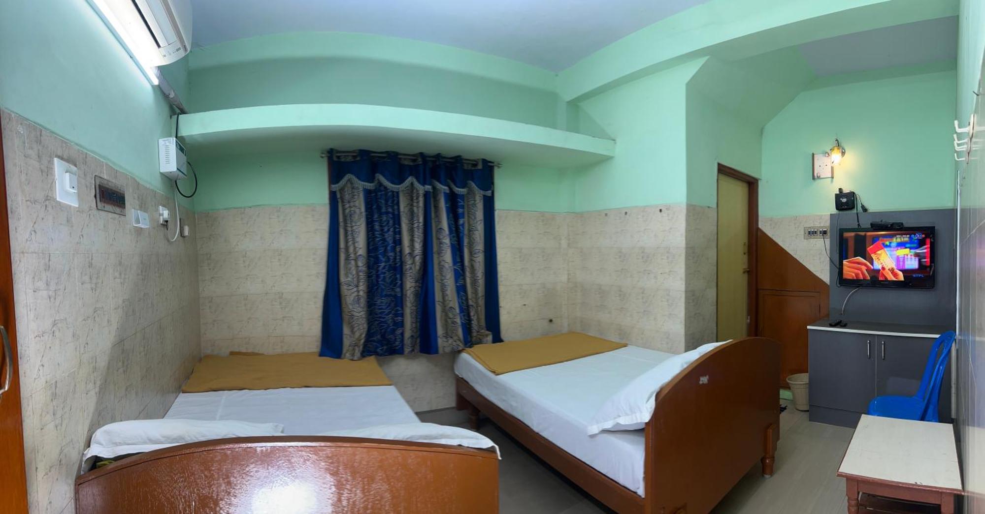 Hotel Chola Lodge Arantangi Bagian luar foto