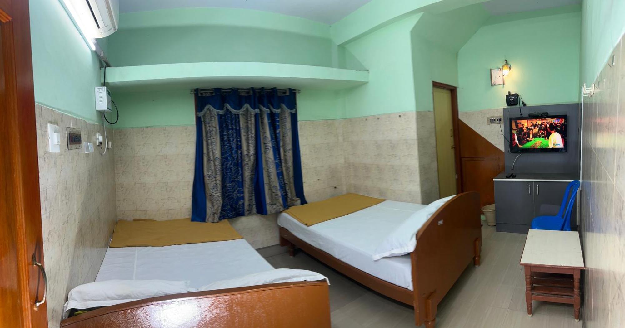 Hotel Chola Lodge Arantangi Bagian luar foto