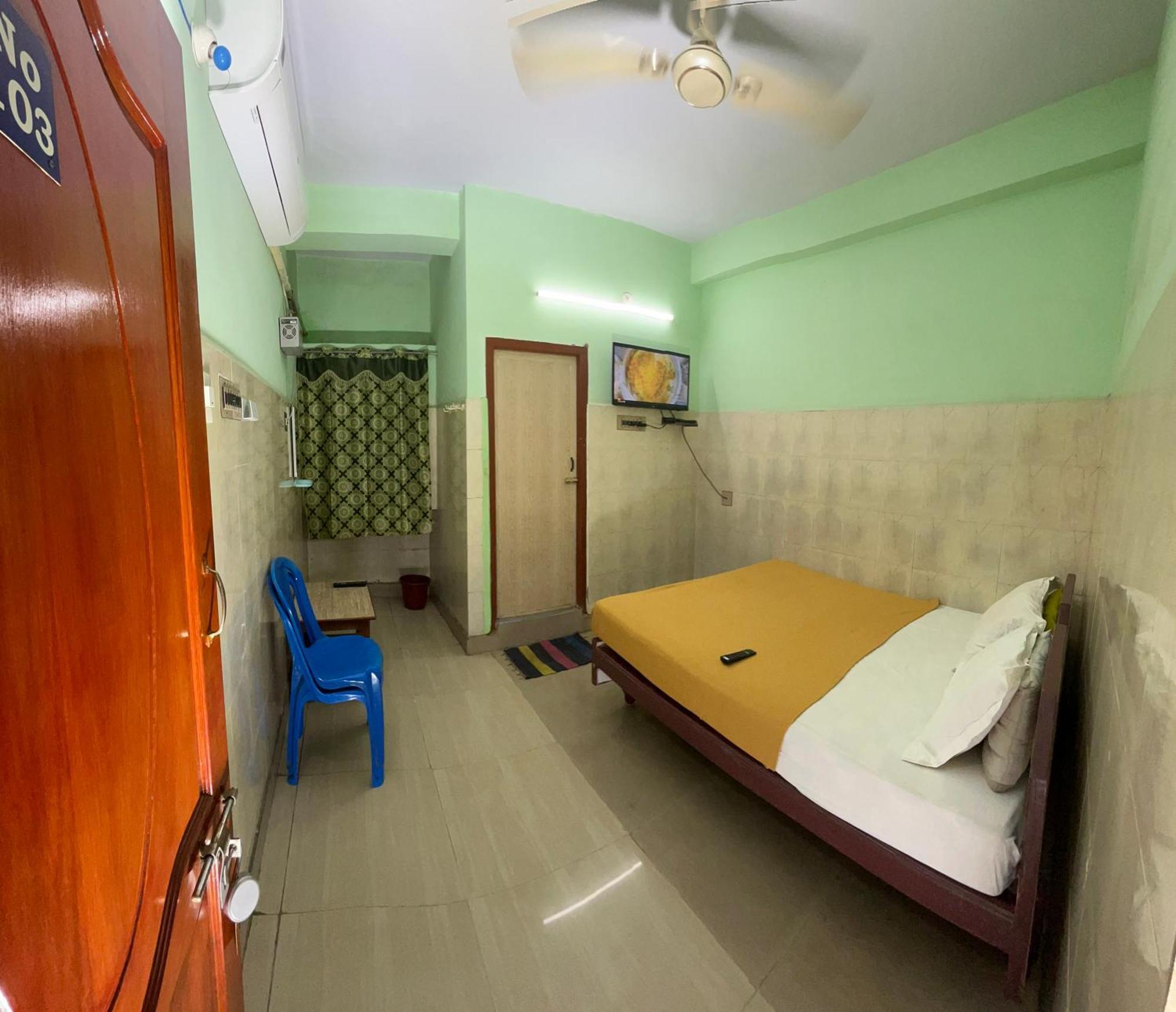 Hotel Chola Lodge Arantangi Bagian luar foto